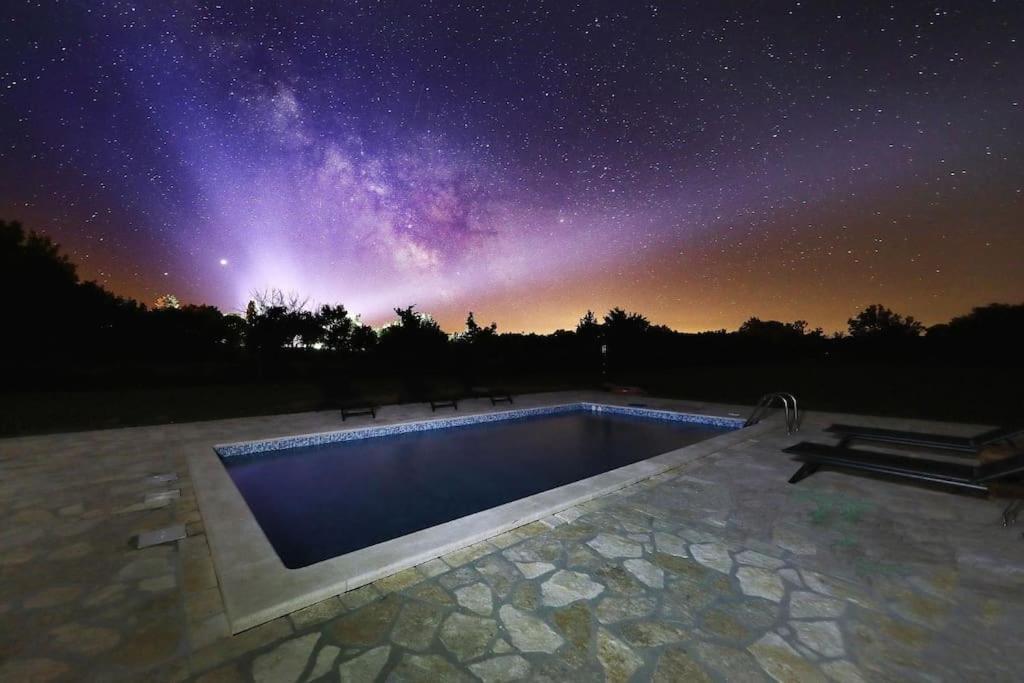 Holiday House Aurora Borealis Ervenik Exteriör bild